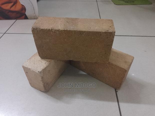 Fire Bricks/Refractory Bricks / Oven Bricks . - thumbnail 2
