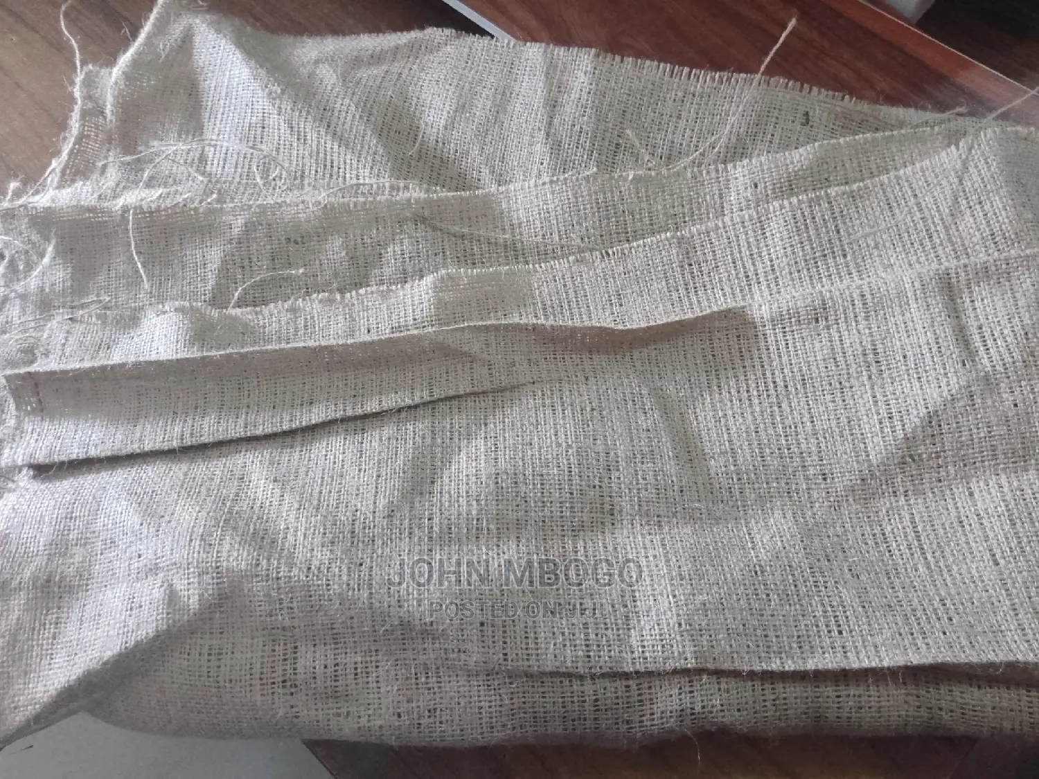 Hesian Cloth/Burlap Cloth Material .