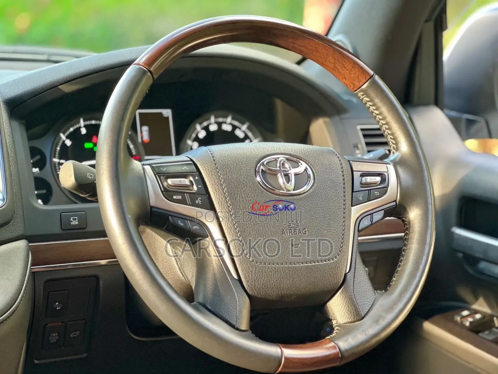 Toyota Land Cruiser 4.5 V8 VXR 2016 White