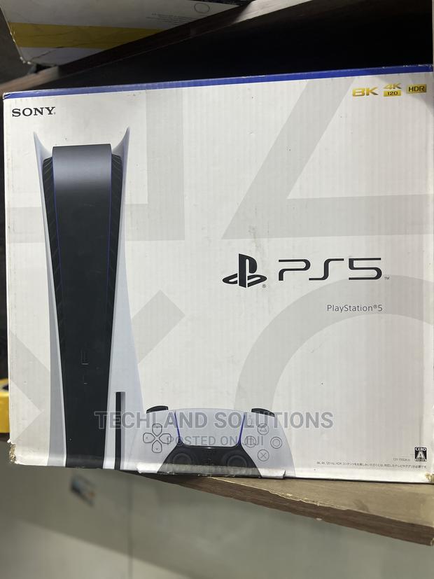 New Playstation 5 Standard - main view