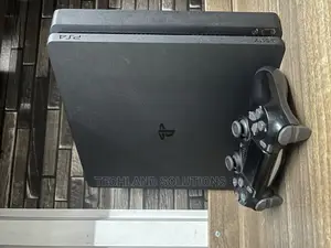 Used PS4 Slim