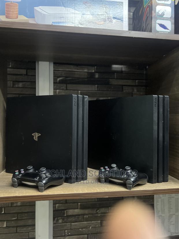 Sony PS 4 Pro - thumbnail 2