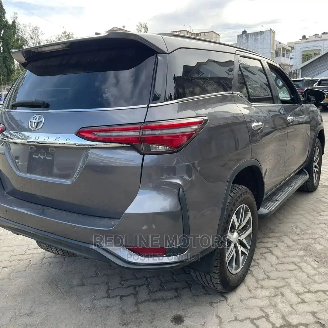 Toyota Fortuner 2016 Gray