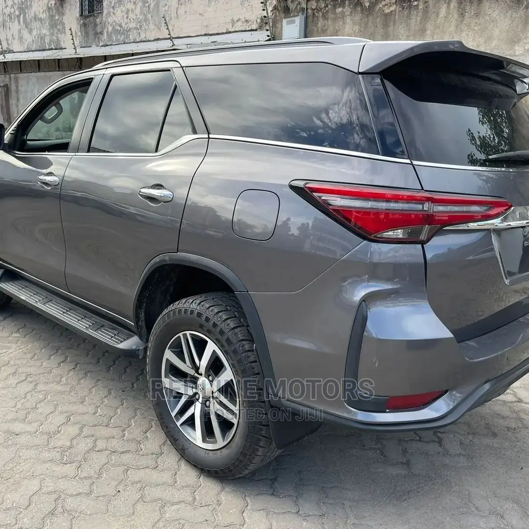 Toyota Fortuner 2016 Gray