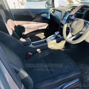 Honda Fit Shuttle 2016 Gray