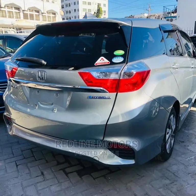 Honda Fit Shuttle 2016 Gray