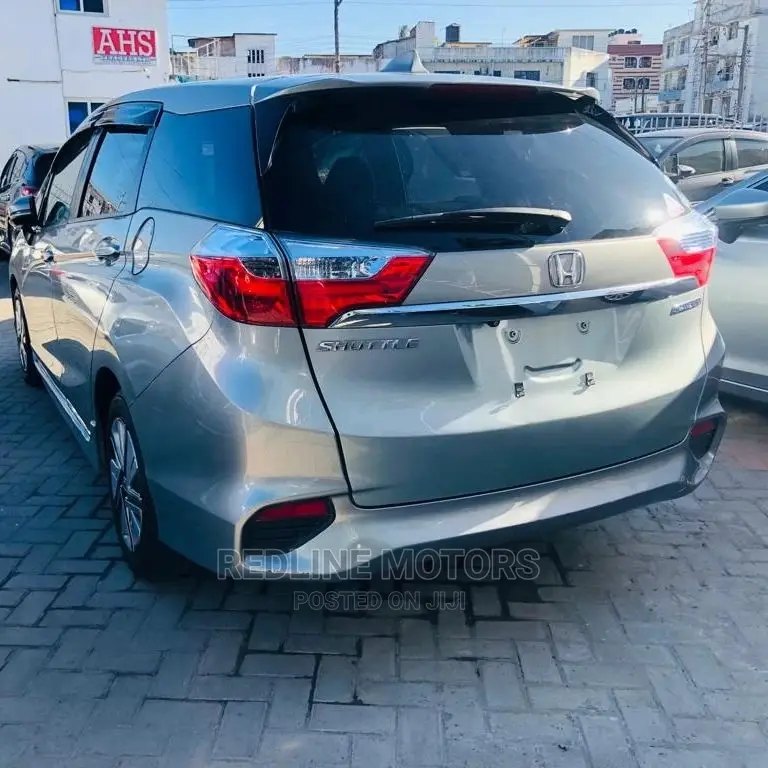Honda Fit Shuttle 2016 Gray