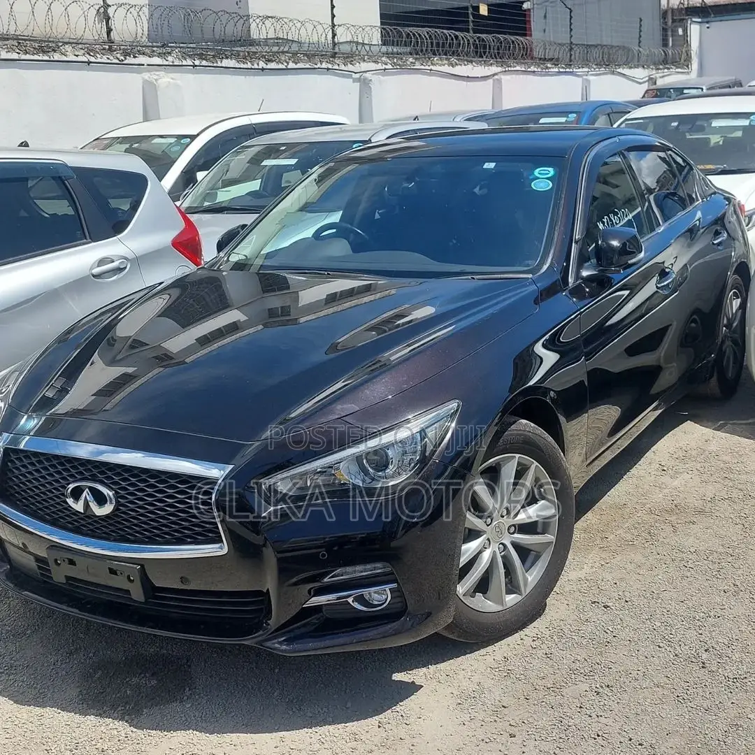 Nissan Skyline 2016 Black