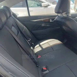Nissan Skyline 2016 Black
