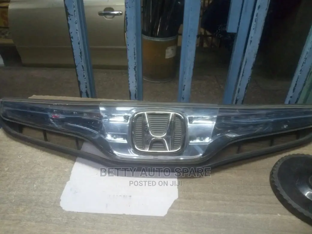 Honda Fit Shuttle Grill