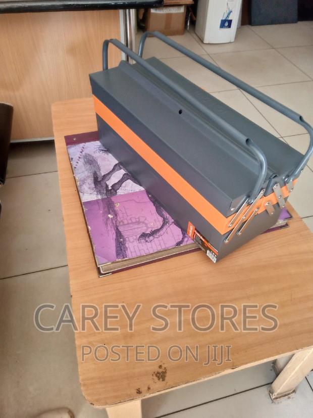 Metal Tool Box - thumbnail 3
