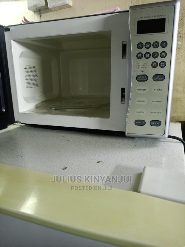 Microwave Oven