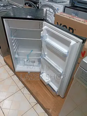 Von VARM-11DHS Mini Fridge 90L - Silver