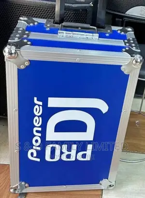 Pioneer Ddj Rev1plus Flight Caseplus DJ Headphone.