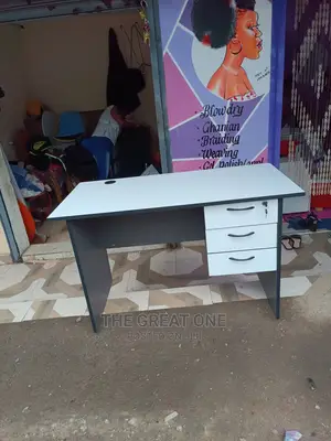Office Desk: Office Desk