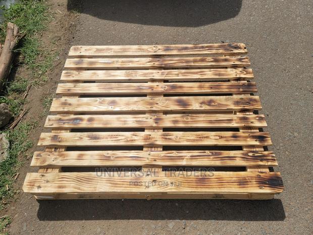 4 by 3ft Pallet for Furniture