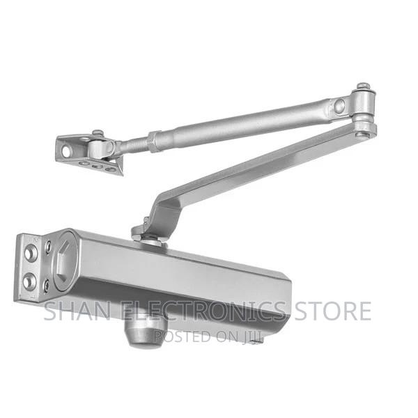 Door Closer Warranted - main view