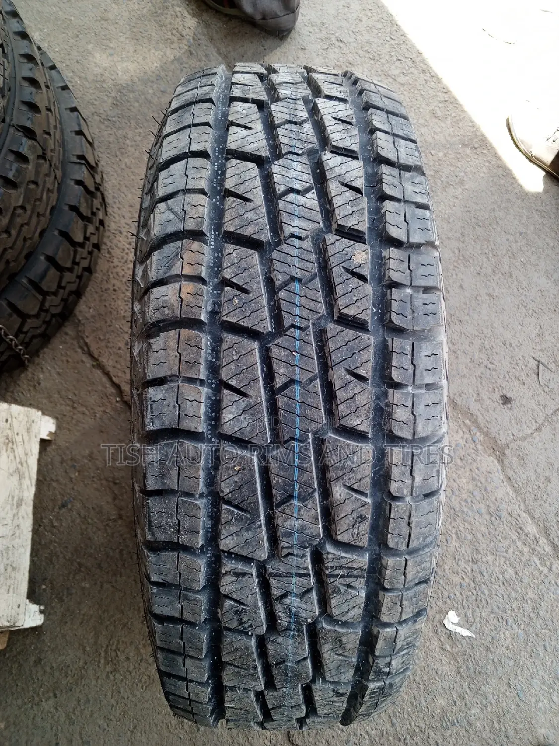 265/70r16 Vantage Tire
