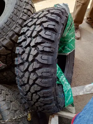 Roadcruzier 245/75r16 M/T