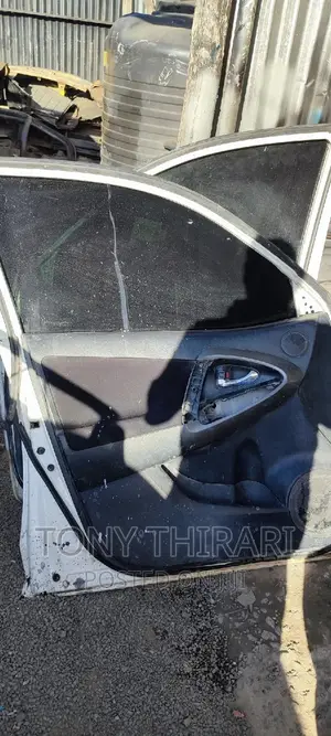 Selling All Four (3) Doors for Rav4 AC31 at 40,000