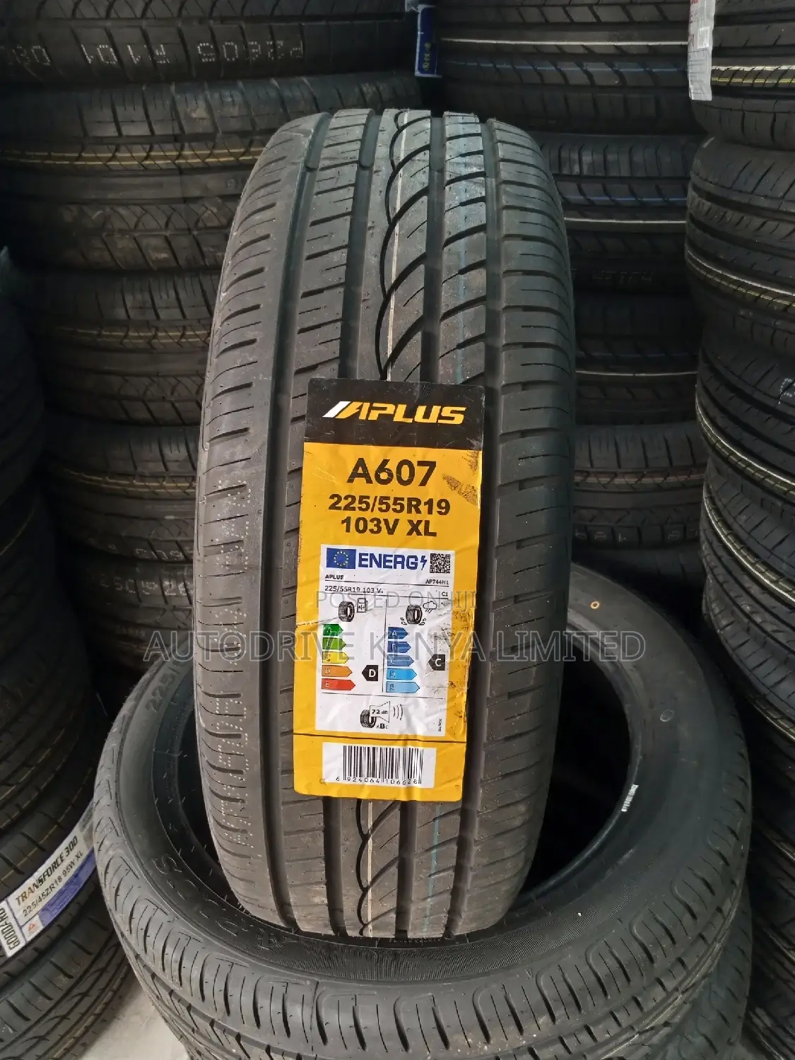 225/55r19 Aplus Tyre