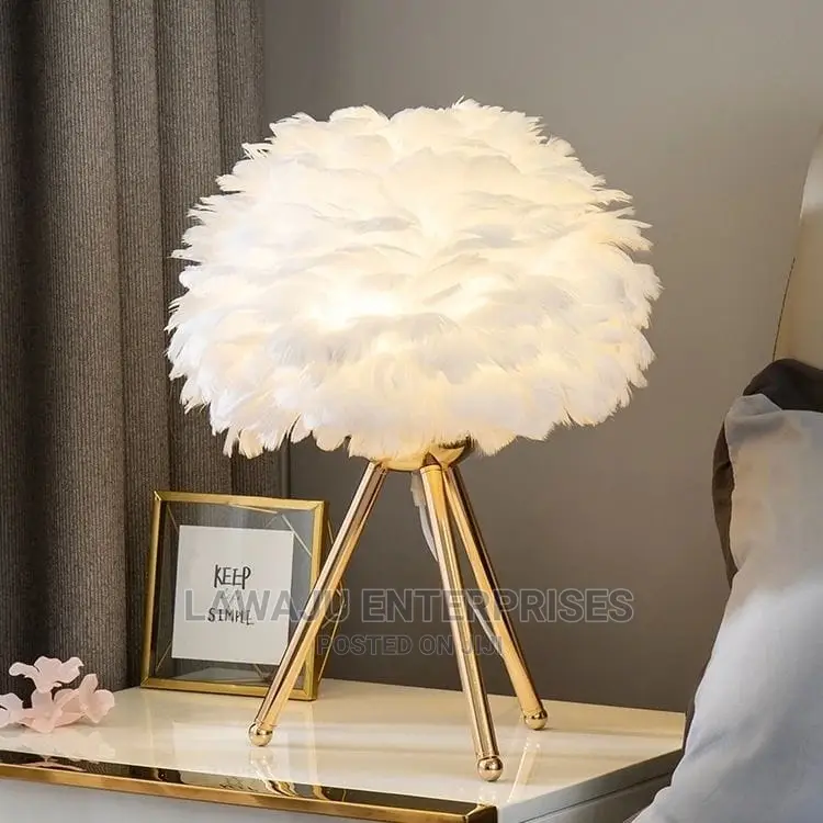 Feather Modern Table Lamp