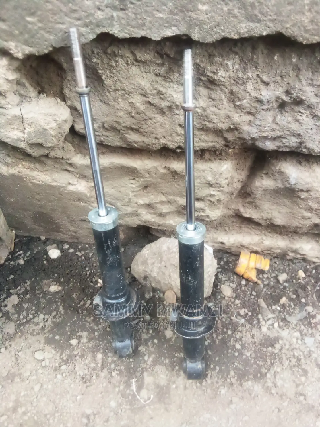 Toyota Rear Shock Avairable