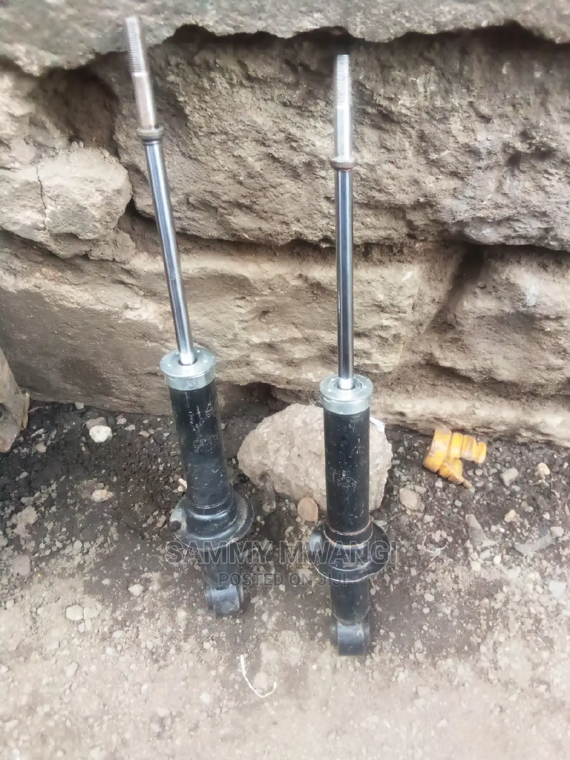 Toyota Rear Shock Avairable