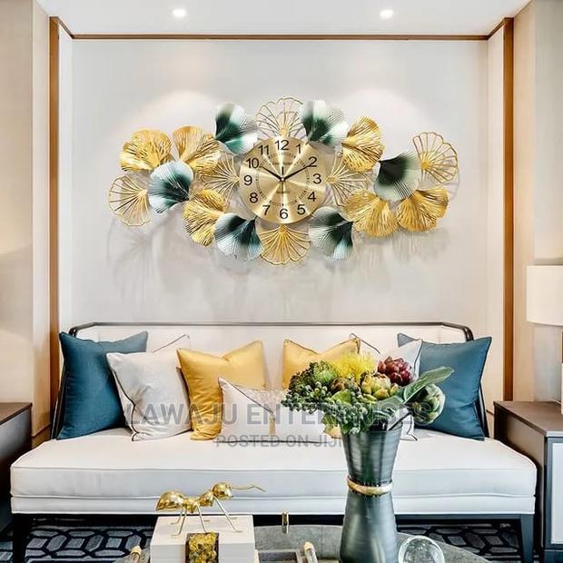 3d Metal Ginkgo Leaves Modern Home Decor Large Wall Clock - thumbnail 5
