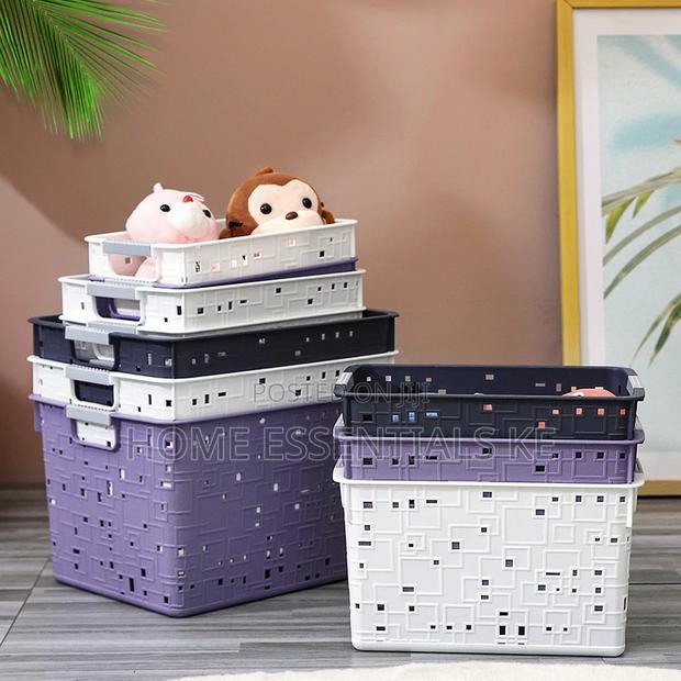 Large Plastic Storage Basket 31x22x18cm
