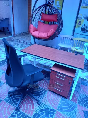 Office Startup Set (Chair and 1.4m Desk)