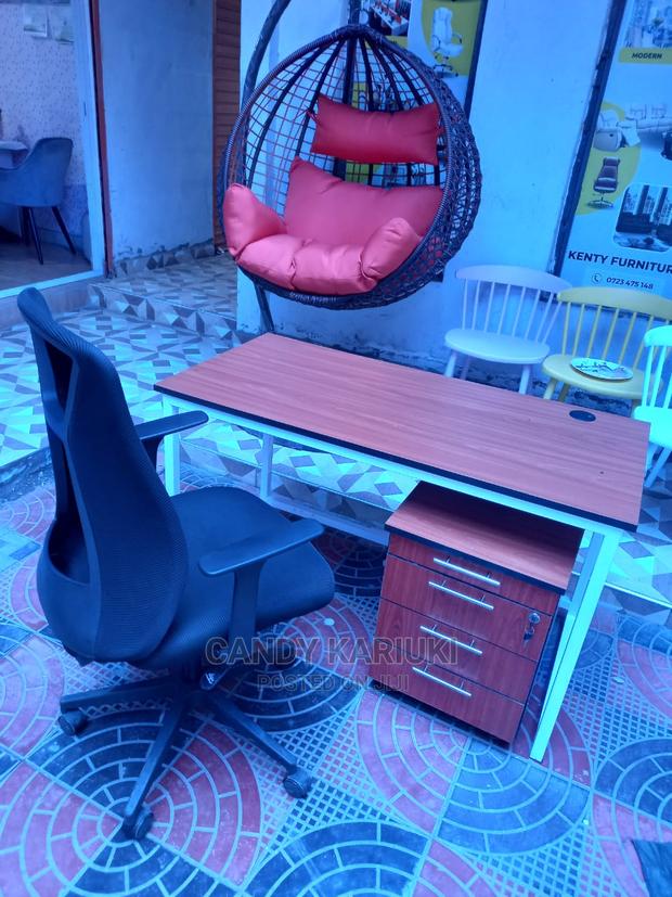 Office Startup Set (Chair and 1.4m Desk)