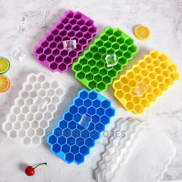 Honey Comb Ice Cube Tray - main view