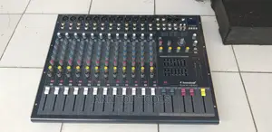 Soundcraft SMX-1200 12channel Professional Plain Mixer