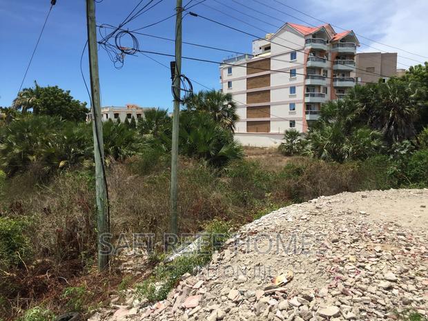 1/8 Valuable Plot for Sale in Links Road Nyali - thumbnail 3