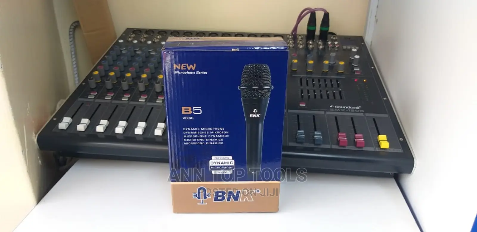 BNK B5 Wireless Microphone