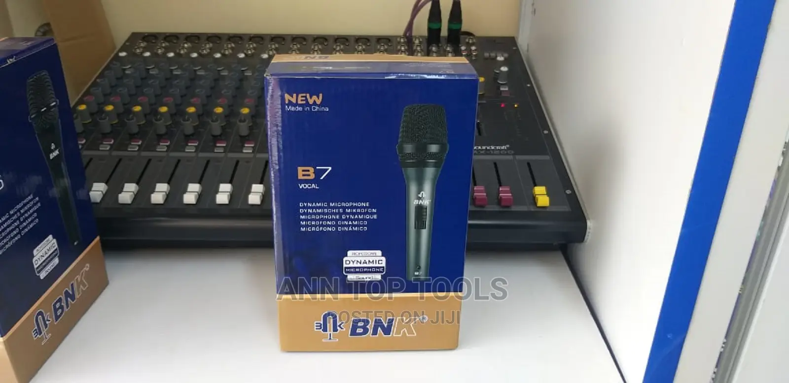 BNK B7 Wireless Microphone