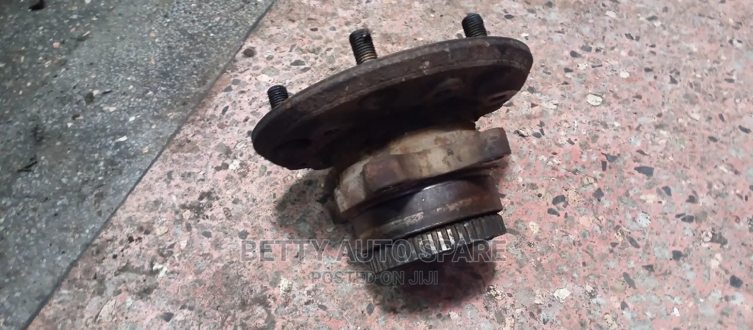 Toyota Hiace Hub