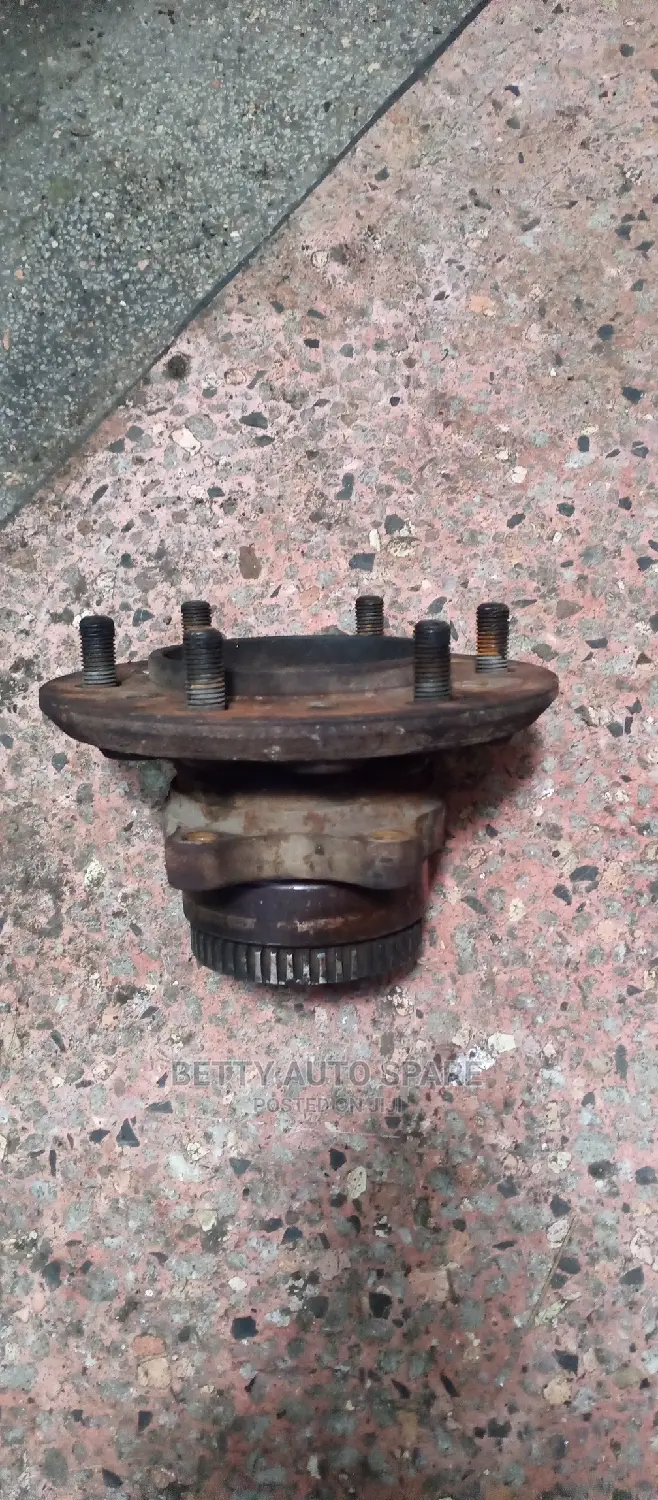 Toyota Hiace Hub