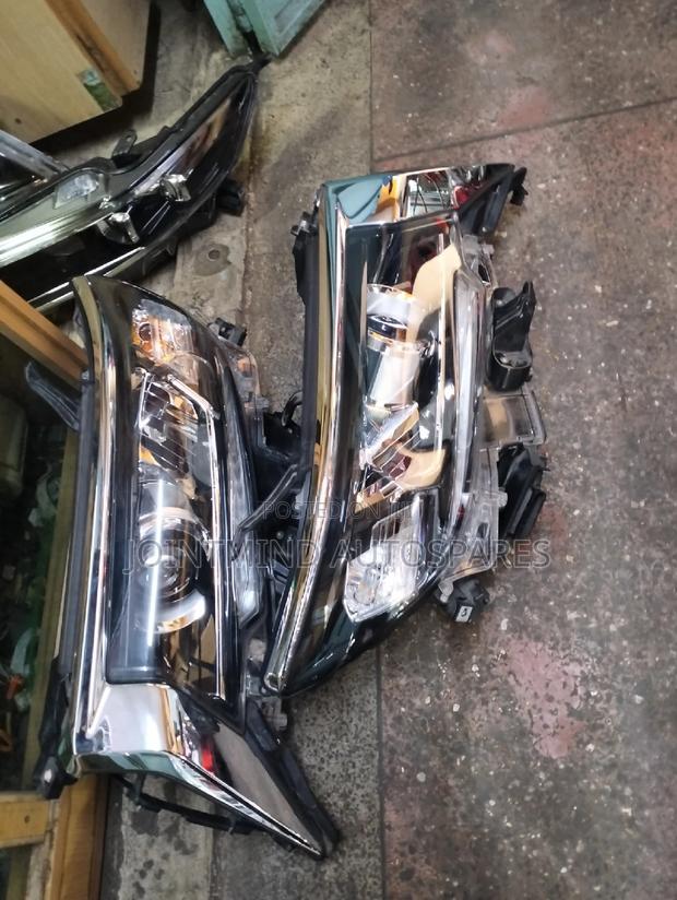Prado 165 Xenon Headlight 2018 Xenon - main view