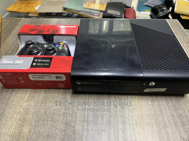 Xbox 360 E - main view