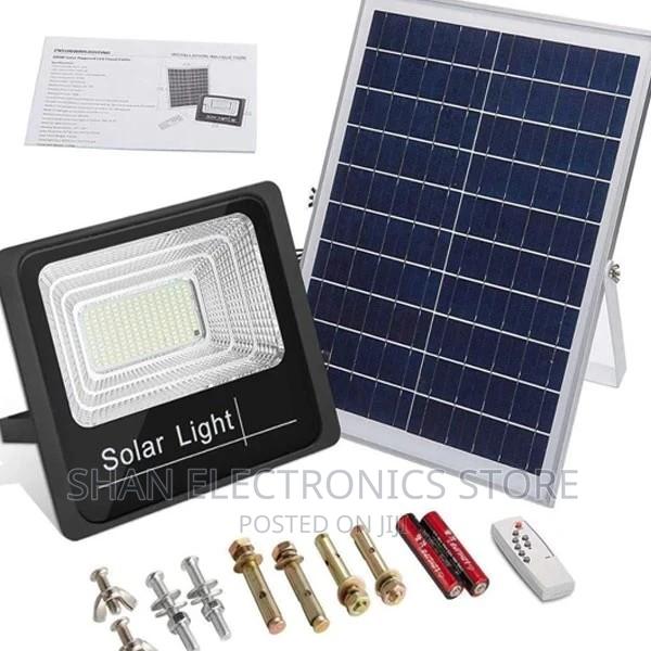 Inexpensive 100 Watts Automatic Solar Light Black - main view