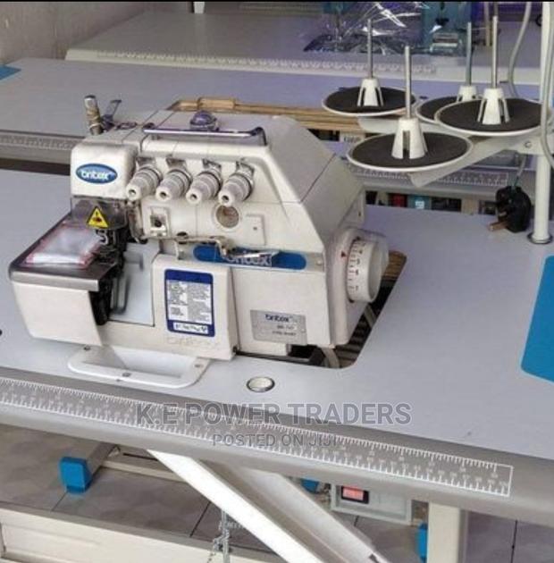 Sewing Machine Siruba Overlock - main view