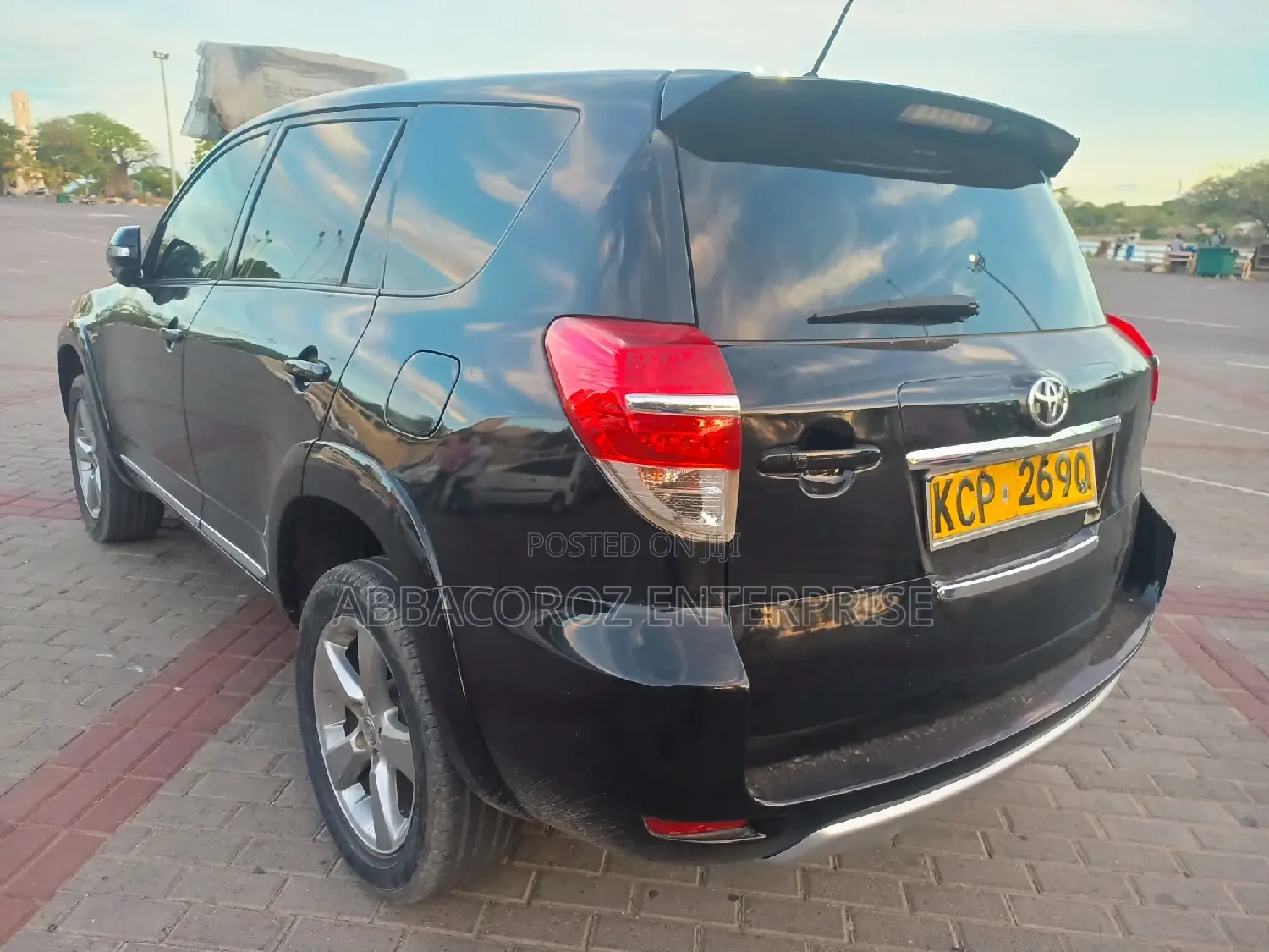 Toyota Vanguard 2012 Black