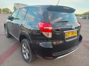 Toyota Vanguard 2012 Black