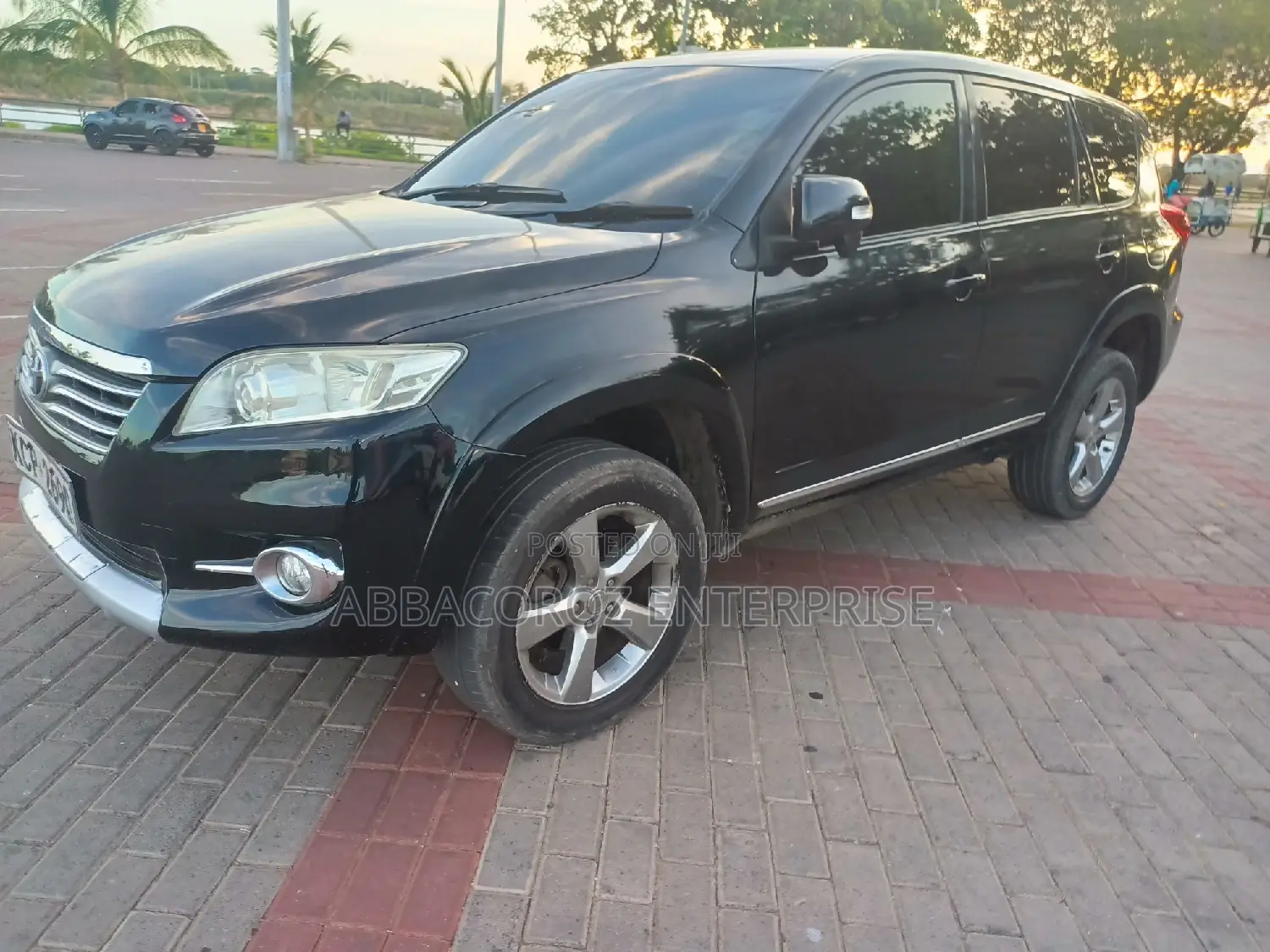 Toyota Vanguard 2012 Black