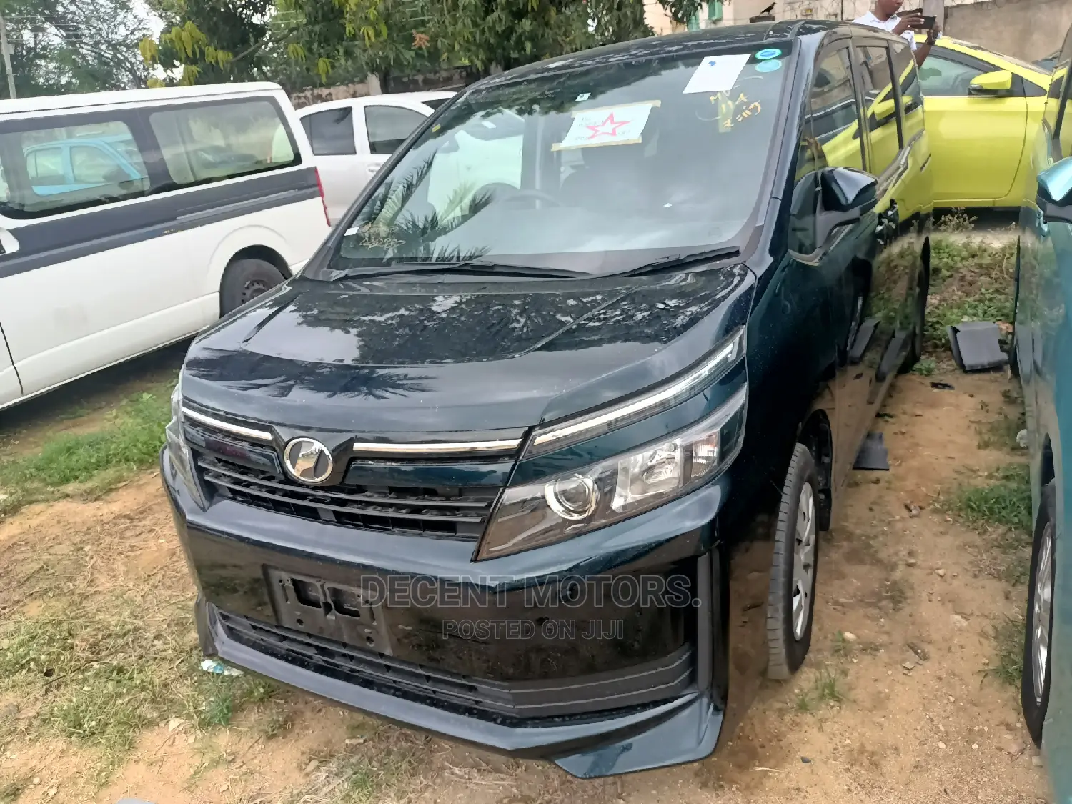 Toyota Voxy 2017 Gray