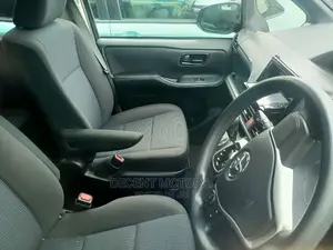 Toyota Voxy 2017 Gray