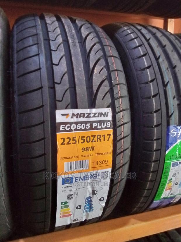225/50r17 Mazzini Tyre - main view