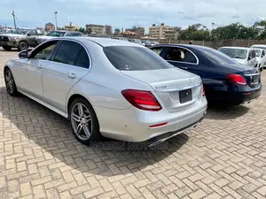 Mercedes-Benz E200 2016 Silver